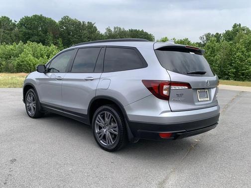 Lunar Silver Metallic 2022 Honda Pilot AWD Sport