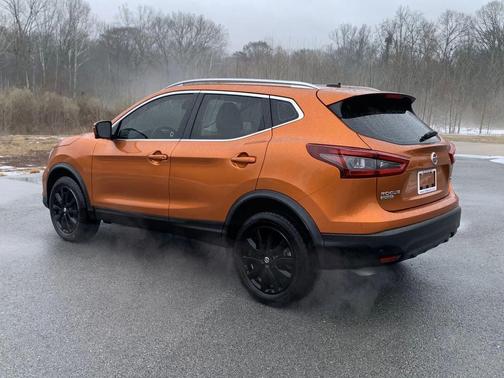 2022 Nissan Rogue Sport SV