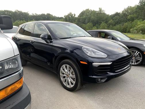 2016 Porsche Cayenne Cayenne