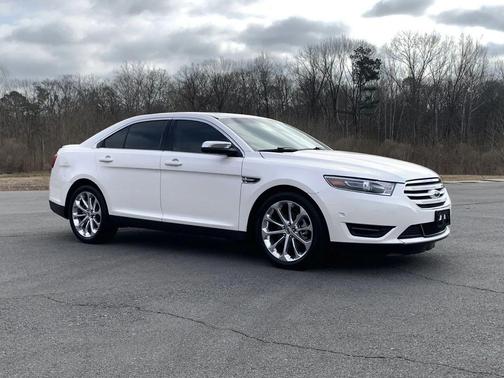 2018 Ford Taurus Limited