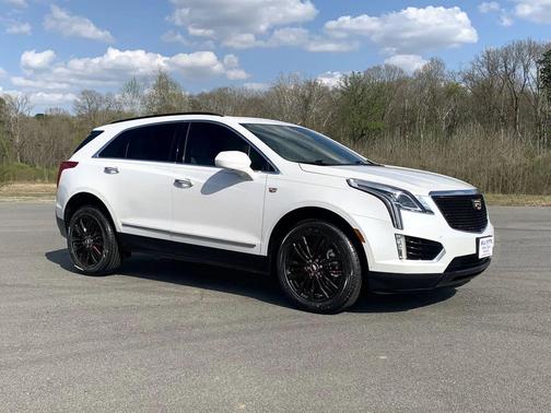 Crystal White Tricoat 2017 Cadillac XT5 Premium Luxury
