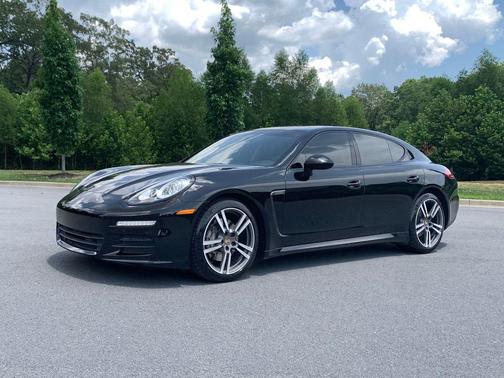 2015 Porsche Panamera 4