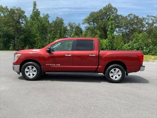 2018 Nissan Titan SV
