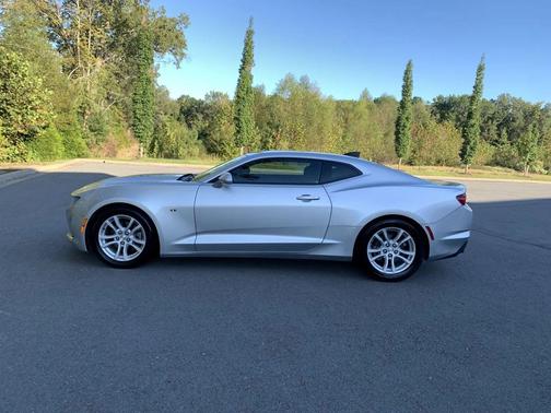 2019 Chevrolet Camaro 1LS