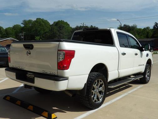 2017 Nissan Titan XD SL