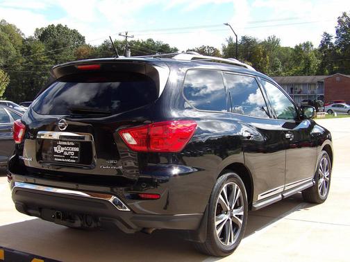 2018 Nissan Pathfinder Platinum