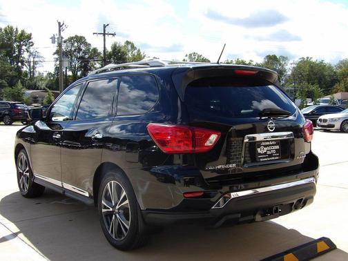 2018 Nissan Pathfinder Platinum