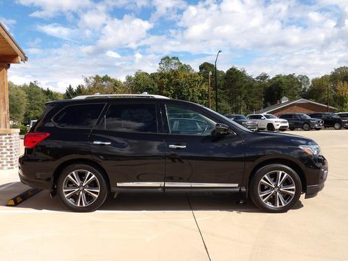 2018 Nissan Pathfinder Platinum