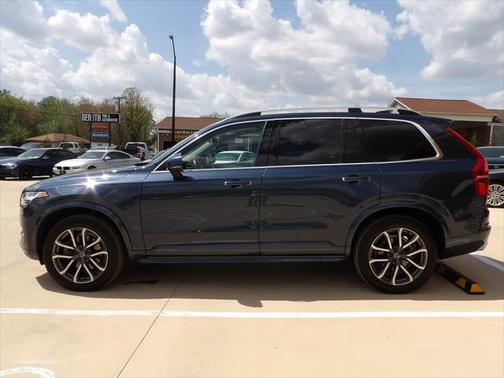 2019 Volvo XC90 T6 Momentum