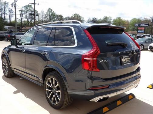 2019 Volvo XC90 T6 Momentum