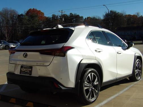 2024 Lexus UX 250h Base