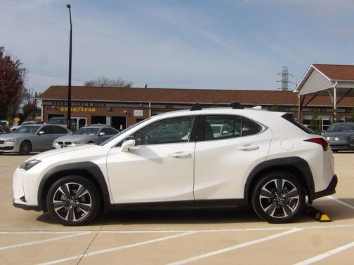 2024 Lexus UX 250h Base