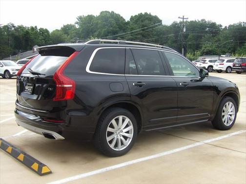2017 Volvo XC90 T6 Momentum