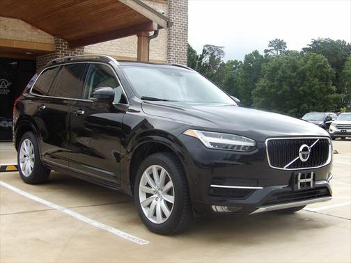 2017 Volvo XC90 T6 Momentum