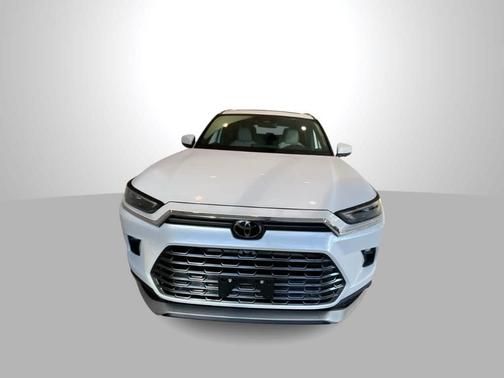 2026 Toyota Highlander 