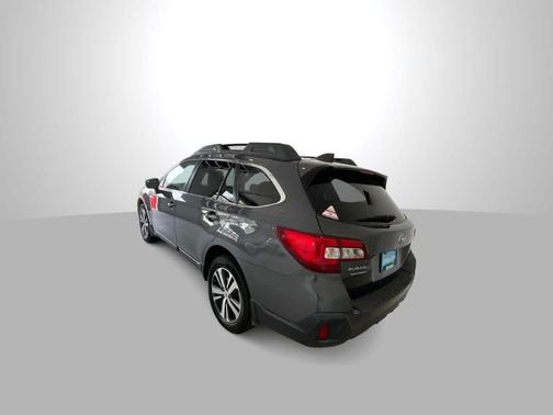 Magnetite Gray Metallic 2018 Subaru Outback 2.5i Limited