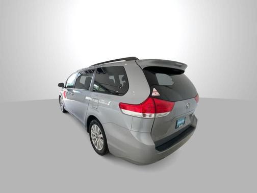 2013 Toyota Sienna XLE