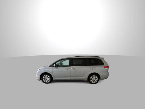 2013 Toyota Sienna XLE
