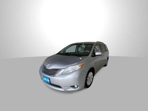 2013 Toyota Sienna XLE