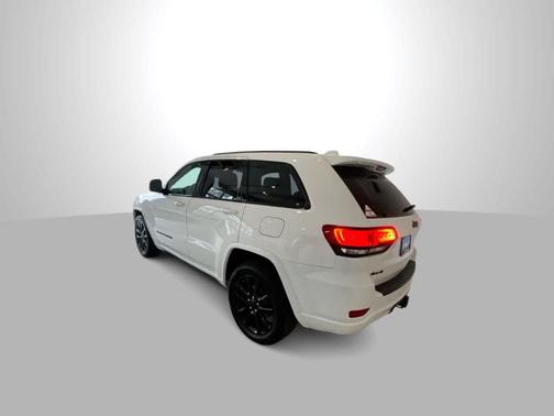 Bright White Clearcoat 2017 Jeep Grand Cherokee Altitude