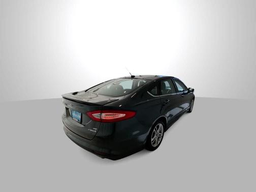 2016 Ford Fusion Hybrid SE
