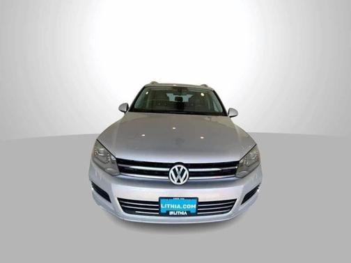 2012 Volkswagen Touareg Lux