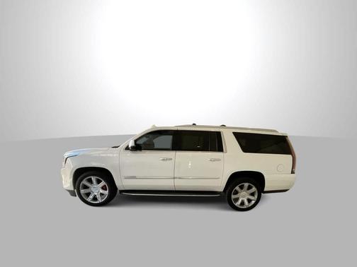 2018 Cadillac Escalade ESV Luxury