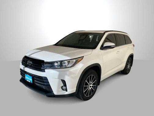 Blizzard Pearl 2017 Toyota Highlander SE