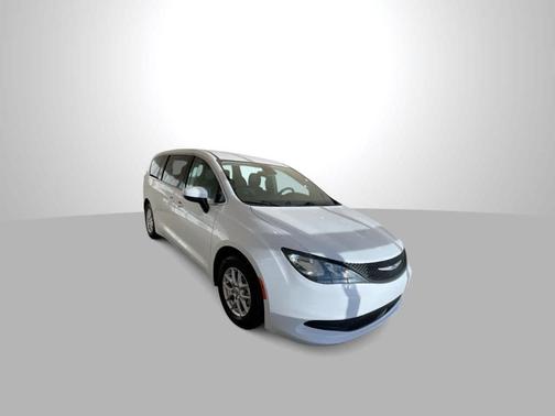 Bright White Clearcoat 2023 Chrysler Voyager LX