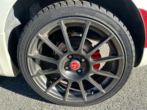 2016 FIAT 500 Abarth