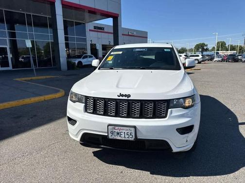 2018 Jeep Grand Cherokee Altitude