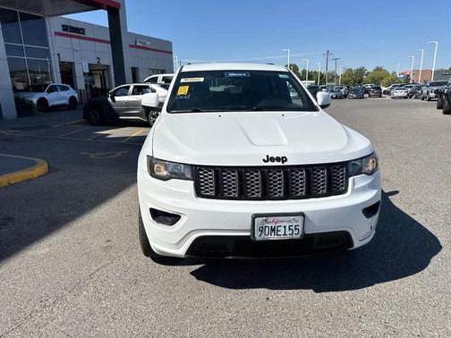 2018 Jeep Grand Cherokee Altitude