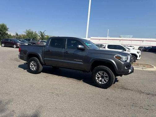 2017 Toyota Tacoma SR5