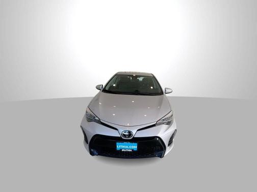 Classic Silver Metallic 2018 Toyota Corolla SE