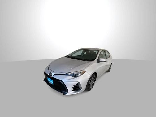 Classic Silver Metallic 2018 Toyota Corolla SE