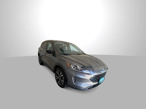 Carbonized Gray Metallic 2021 Ford Escape SE