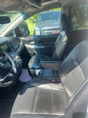 2017 Toyota Sienna SE