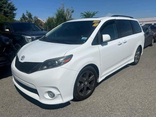 2017 Toyota Sienna SE
