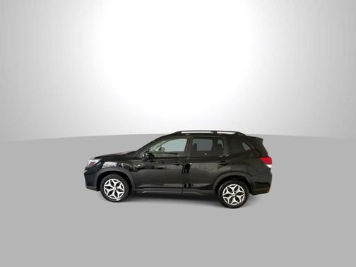 Crystal Black Silica 2021 Subaru Forester Premium