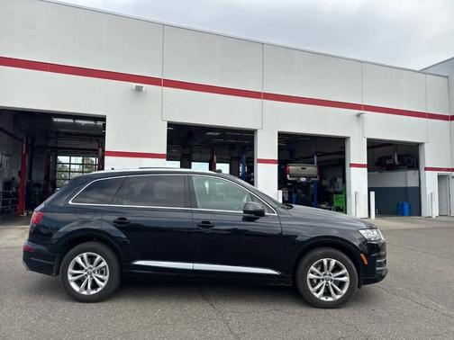 2019 Audi Q7 45 SE Premium