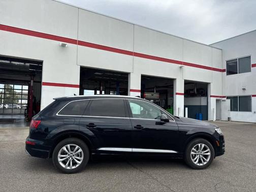2019 Audi Q7 45 SE Premium