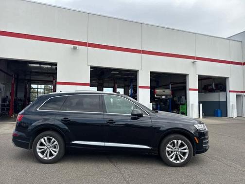 2019 Audi Q7 45 SE Premium