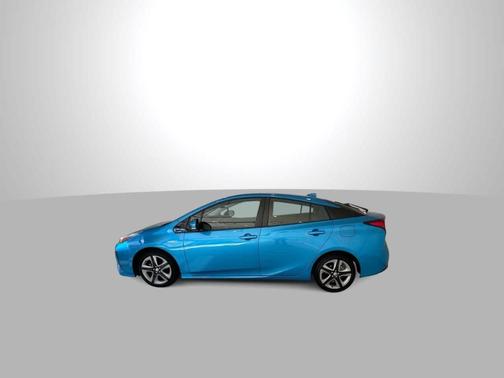 2019 Toyota Prius XLE