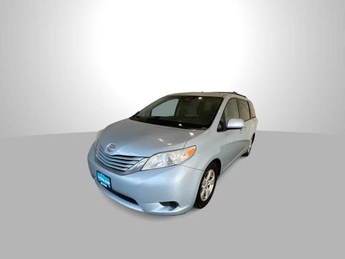 2015 Toyota Sienna LE