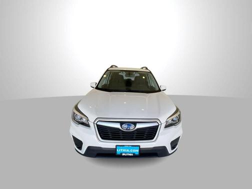 Crystal White Pearl 2019 Subaru Forester Premium