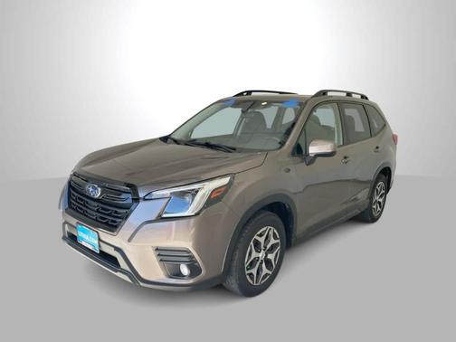 Brilliant Bronze Metallic 2023 Subaru Forester Premium