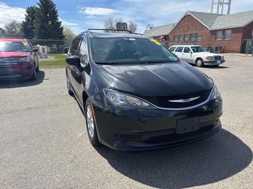 2021 Chrysler Voyager LXI