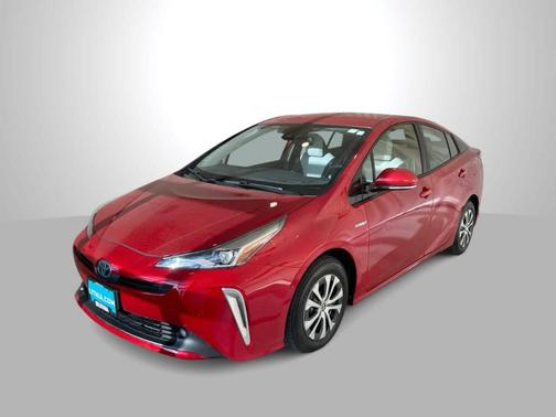 2019 Toyota Prius XLE