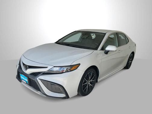 Ice Edge 2023 Toyota Camry SE