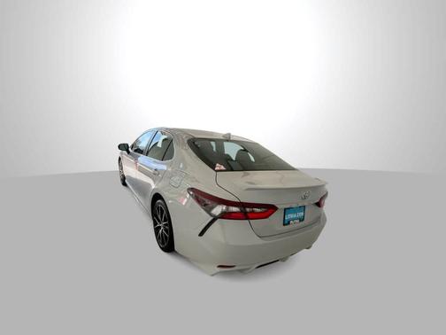 Ice Edge 2023 Toyota Camry SE